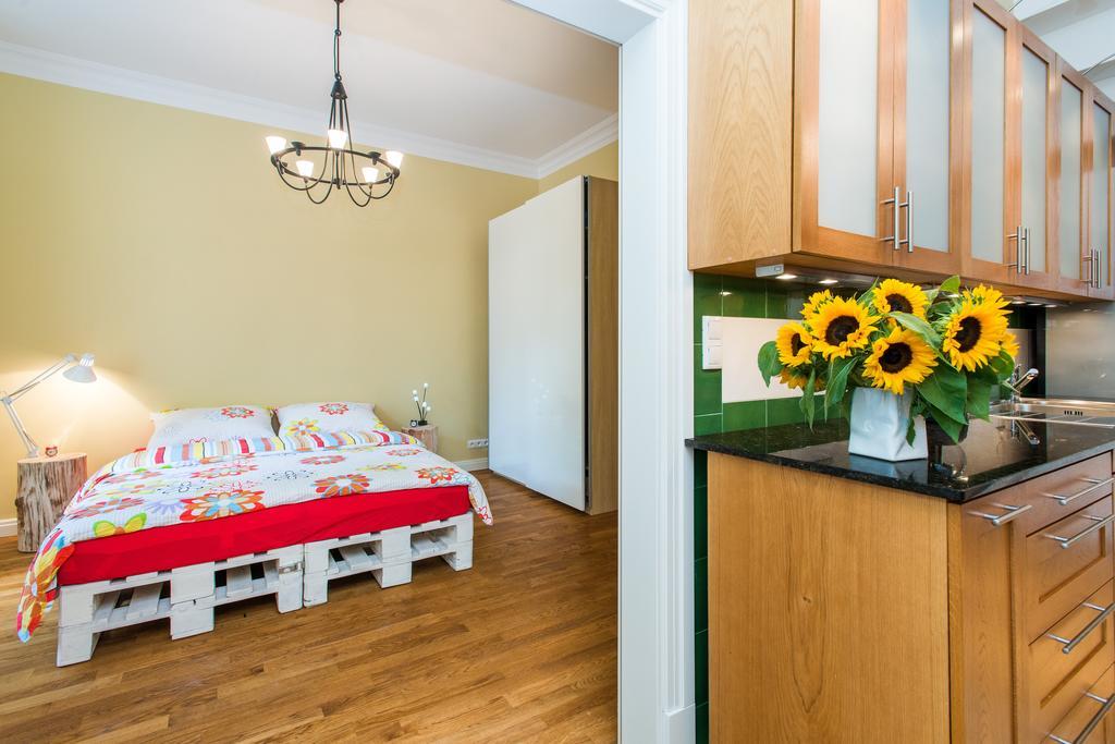 Style4Rent Sunny Old Town Apartments Краков Номер фото